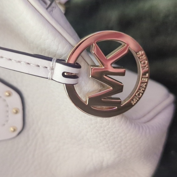 Michael Kors Women's ARIA MEDIUM Leather Satchel Studded Handbag - Picture 2 of 7